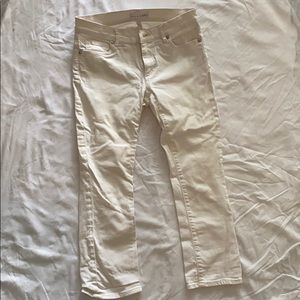 Ann Taylor loft white denim capris 2/26
